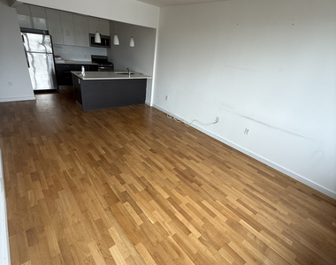 30th Rd, Astoria, NY 11102 - Photo Thumbnail 5