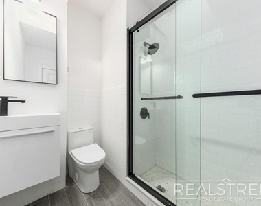 15 Washington Terrace - Photo Thumbnail 4