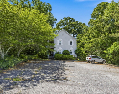 205 Pineview Drive - Photo Thumbnail 17
