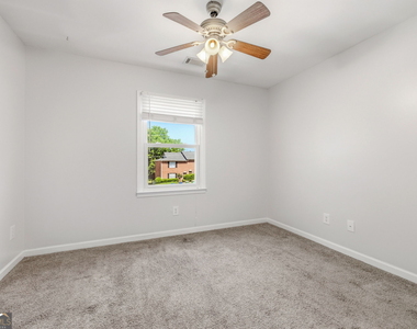 205 Pineview Drive - Photo Thumbnail 12