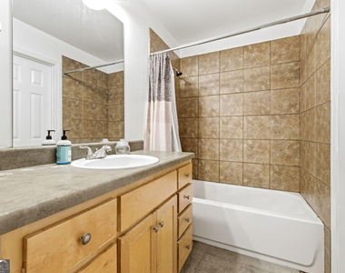 205 Pineview Drive - Photo Thumbnail 15