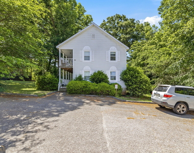 205 Pineview Drive - Photo Thumbnail 18