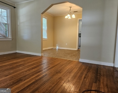316 Florence Avenue - Photo Thumbnail 5