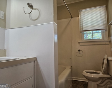 316 Florence Avenue - Photo Thumbnail 8