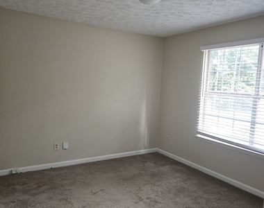 5906 Summerglen Lane - Photo Thumbnail 8