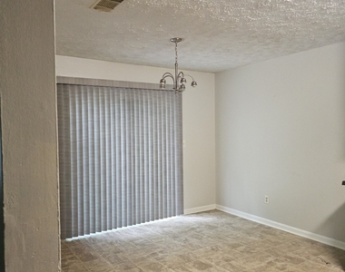 5906 Summerglen Lane - Photo Thumbnail 3