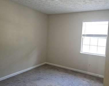 5906 Summerglen Lane - Photo Thumbnail 7