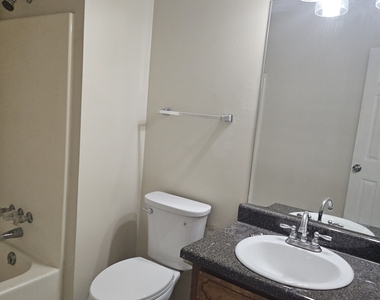 5906 Summerglen Lane - Photo Thumbnail 10