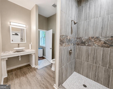 5589 River Road - Photo Thumbnail 23