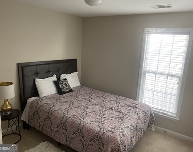 294 Balaban Circle - Photo Thumbnail 16