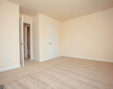 4505 Almanor Circle - Photo Thumbnail 35