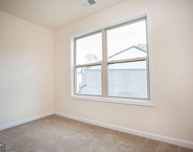 4505 Almanor Circle - Photo Thumbnail 21