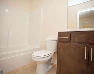 4505 Almanor Circle - Photo Thumbnail 41