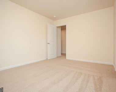 4505 Almanor Circle - Photo Thumbnail 39