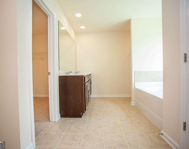 4505 Almanor Circle - Photo Thumbnail 27