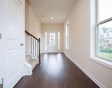 4505 Almanor Circle - Photo Thumbnail 2