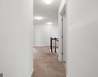 6498 Panasa Court - Photo Thumbnail 32