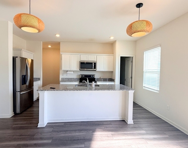 8 Borland Road - Photo Thumbnail 6