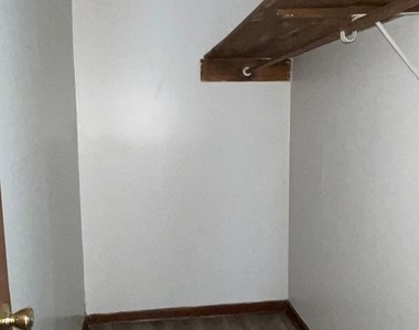 5980 Sherwood Place - Photo Thumbnail 10