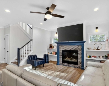 1170 Moton Avenue Sw - Photo Thumbnail 9