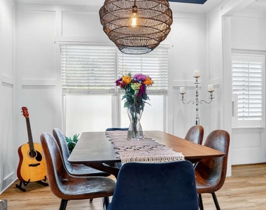 1170 Moton Avenue Sw - Photo Thumbnail 4