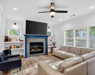 1170 Moton Avenue Sw - Photo Thumbnail 8