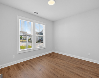 491 Pearl Street - Photo Thumbnail 16