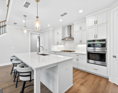 491 Pearl Street - Photo Thumbnail 13