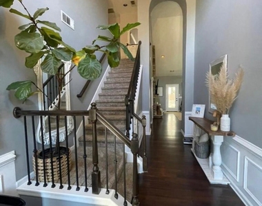3381 Hunters Point Road Se - Photo Thumbnail 1