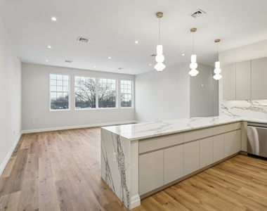 1722 Springfield Ave - Photo Thumbnail 8