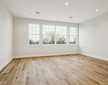 1722 Springfield Ave - Photo Thumbnail 24