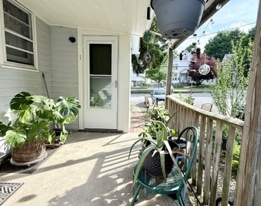 100 Main St - Front Apt 1 - Photo Thumbnail 8