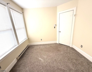 100 Main St - Front Apt 1 - Photo Thumbnail 16