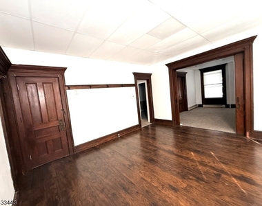 100 Main St - Front Apt 1 - Photo Thumbnail 2