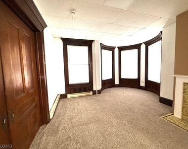 100 Main St - Front Apt 1 - Photo Thumbnail 6