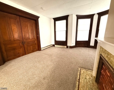 100 Main St - Front Apt 1 - Photo Thumbnail 5