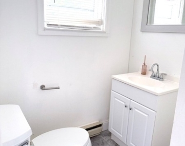 100 Main St - Front Apt 1 - Photo Thumbnail 18