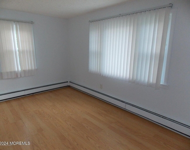 914 Radnor Avenue - Photo Thumbnail 13