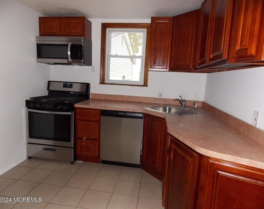 914 Radnor Avenue - Photo Thumbnail 11