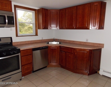 914 Radnor Avenue - Photo Thumbnail 12