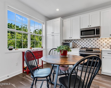 24 Catherine Street - Photo Thumbnail 5