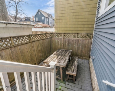 1208 Bond Street - Photo Thumbnail 18