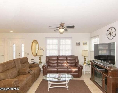 26 Newark Avenue - Photo Thumbnail 5