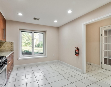 201 Pear Drive - Photo Thumbnail 4