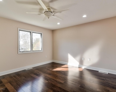 201 Pear Drive - Photo Thumbnail 16