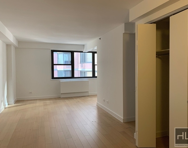 East 39th Street - Photo Thumbnail 2