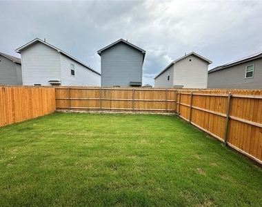 914 Sandhill Crane Lane - Photo Thumbnail 12