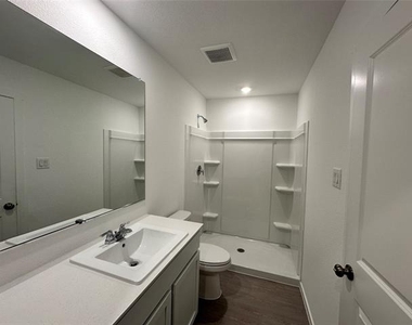 914 Sandhill Crane Lane - Photo Thumbnail 9
