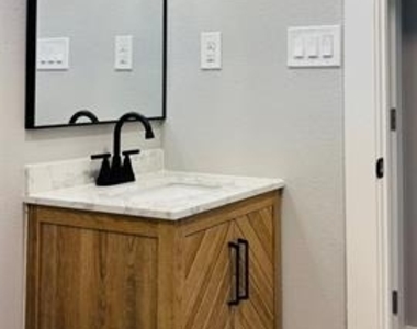4603 Junius Street - Photo Thumbnail 7