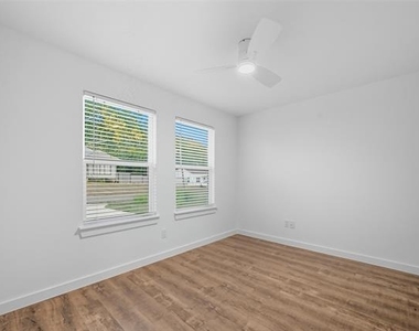 1315 Oneal Street - Photo Thumbnail 4